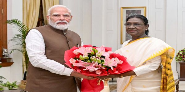 राष्ट्रपति र उपराष्ट्रपतिले प्रधानमन्त्री मोदीलाई जन्मदिनको शुभकामना दिए