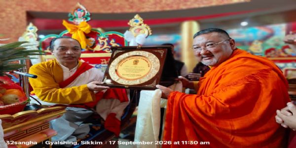 मन्त्री लामा पेलिङमा वार्षिक मणि दुङ्ड्रुप छेनमोमा सहभागी बने