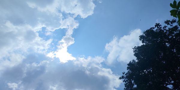 पहाड़ी जिल्लाहरूमा भारी वर्षा, चट्याङको चेतावनी; केदारनाथमा हेली सेवा स्थगित