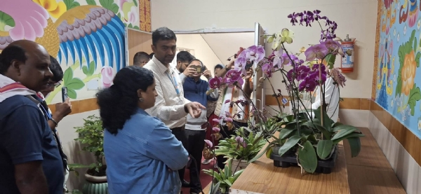 बेङलुरुका सञ्चार प्रतिनिधिमण्डलद्वारा पाकिममा अर्किड अनुसन्धान केन्द्र र खेती क्षेत्रको भ्रमण बेङलुरुका सञ्चार प्रतिनिधिमण्डलद्वारा पाकिममा अर्किड अनुसन्धान केन्द्र र खेती क्षेत्रको भ्रमण