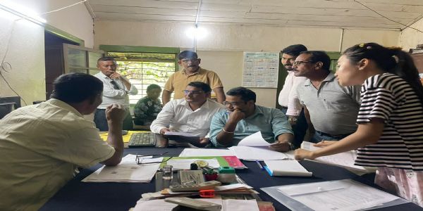 हिल प्लान्टेशन इम्प्लोइज युनियनद्वारा लङ्भ्यू पीएफ क्याम्पमा ईपीएफओ अधिकारीहरूलाई पीएफ संसोधनमा सहयोग