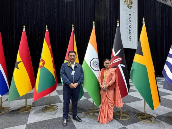 सिक्किम विधानसभाका अध्यक्ष मिङ्मा नोर्बु शेर्पा र उपाध्यक्ष राजकुमारी थापा