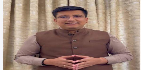 फर्जी परिचयपत्रबाट मतदान गर्न पुगेकी एनएसयूआई कार्यकर्ता पक्राउ, भाजपाको राहुल गान्धीमाथि निशाना