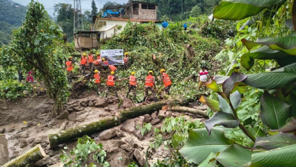 रिम्बीमा ठूलो पैह्रो, सडक सम्पर्क अवरुद्ध, मानवीय क्षति भएन रिम्बीमा ठूलो पैह्रो, सडक सम्पर्क अवरुद्ध, मानवीय क्षति भएन