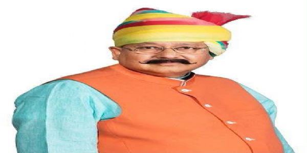 मुख्यमन्त्री तामाङले सतपाल जी महाराजलाई जन्मदिनको शुभकामना दिए