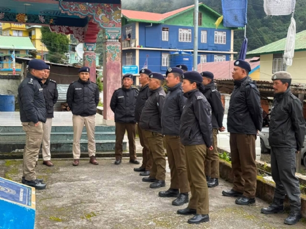 पर्यटन मौसमलाई ध्यानमा राख्दै मंगन जिल्ला पुलिसले यातायात प्रबन्धन र सडक सुरक्षाको समीक्षा गर्यो पर्यटन मौसमलाई ध्यानमा राख्दै मंगन जिल्ला पुलिसले यातायात प्रबन्धन र सडक सुरक्षाको समीक्षा गर्यो