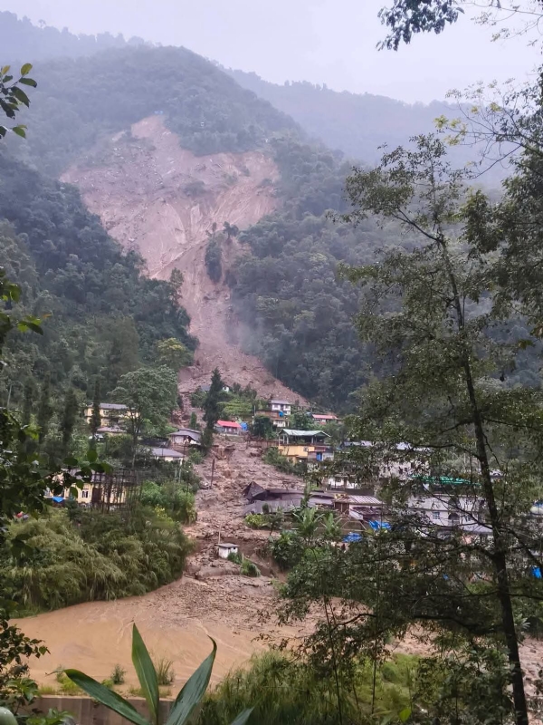 रिम्बी गाउँमा पैह्रोको दृश्य रिम्बी गाउँमा पैह्रोको दृश्य
