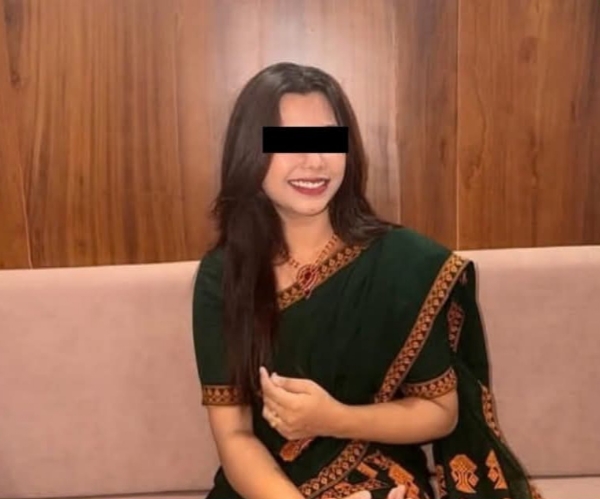 मृत लड़की का फोटो मृत लड़की का फोटो