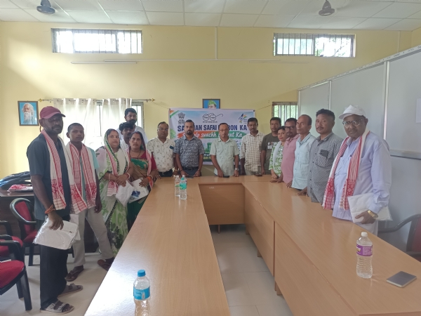 फकीराग्राम नगर पालिका ने सफाई मित्रों को किया सम्मानित