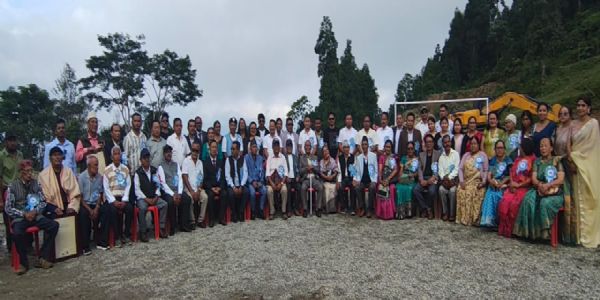 स्टर्लिङ एकाडेमी सदाममा फरक शैलीमा राष्ट्रिय शिक्षक दिवस पालन, ४० सेवानिवृत्त शिक्षक अभिनन्दित