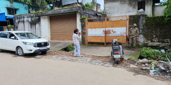 टीएमसी सांसद नादिमुल हक संलग्न मामिलामा ईडीले राँचीको कोकर सहित सात स्थानमा छापा  माऱ्यो