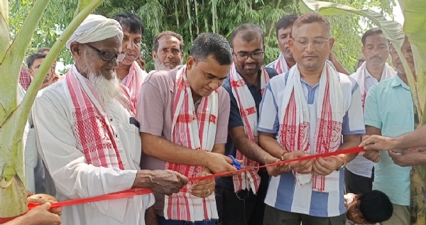 बड़ो भदेयागुड़ी एवं चेंगमारी-काशीपारा में आरसीसी कलवर्ट निर्माण का शिलान्यास।