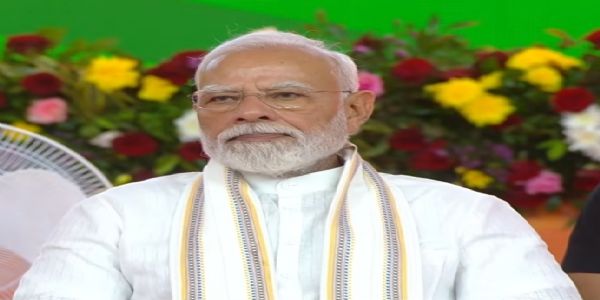 प्रधानमन्त्री मोदीले नवसरीमा 