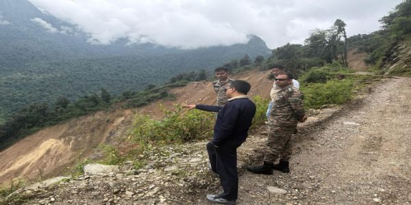 चुङथाङका एसडीएमले च्याकुङमा छुमा पैह्रो गएको स्थानको स्थलगत निरीक्षण गरे