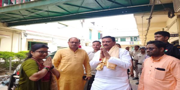 चन्दननगर नगर निगमको महत्त्वपूर्ण बैठकमा शहरी विकास राज्यमन्त्री उपस्थित रहे