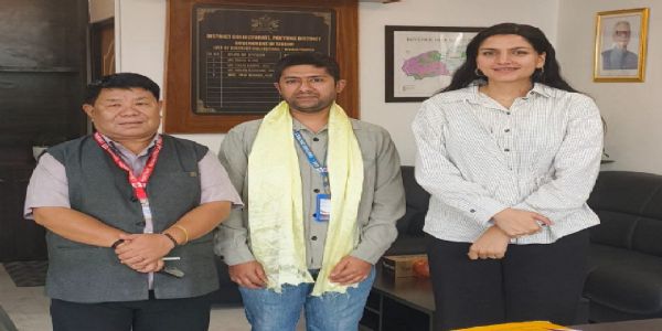 बिवेश भण्डारी पाकिम जिल्लाका उत्कृष्ट बीएलओ, सम्मानित